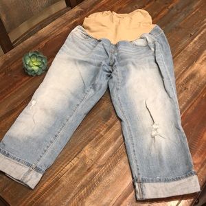 ⭐️Indigo Blue Maternity Light Wash Jean Capris